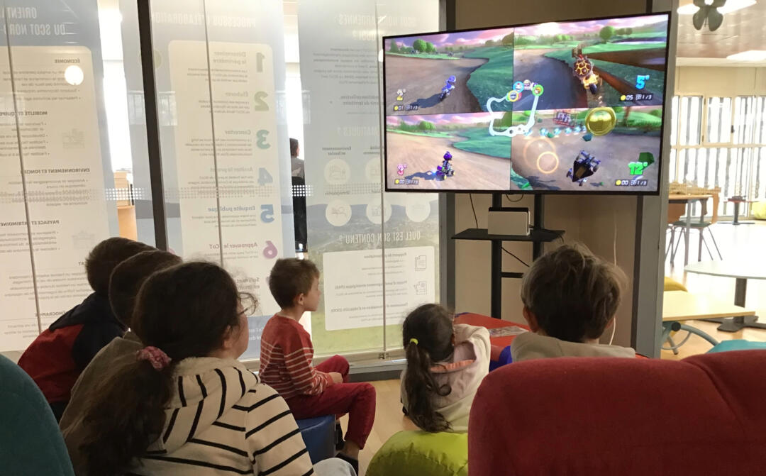 enfants participant à l'animation