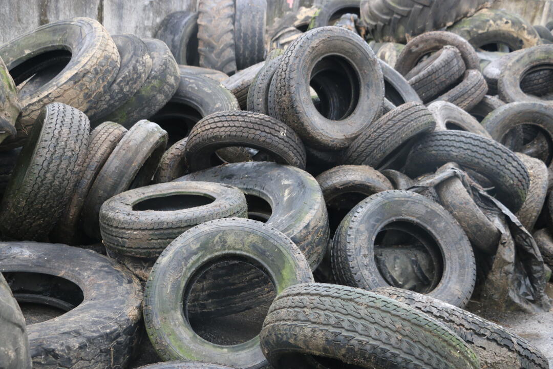 Collecte de pneus ensilage