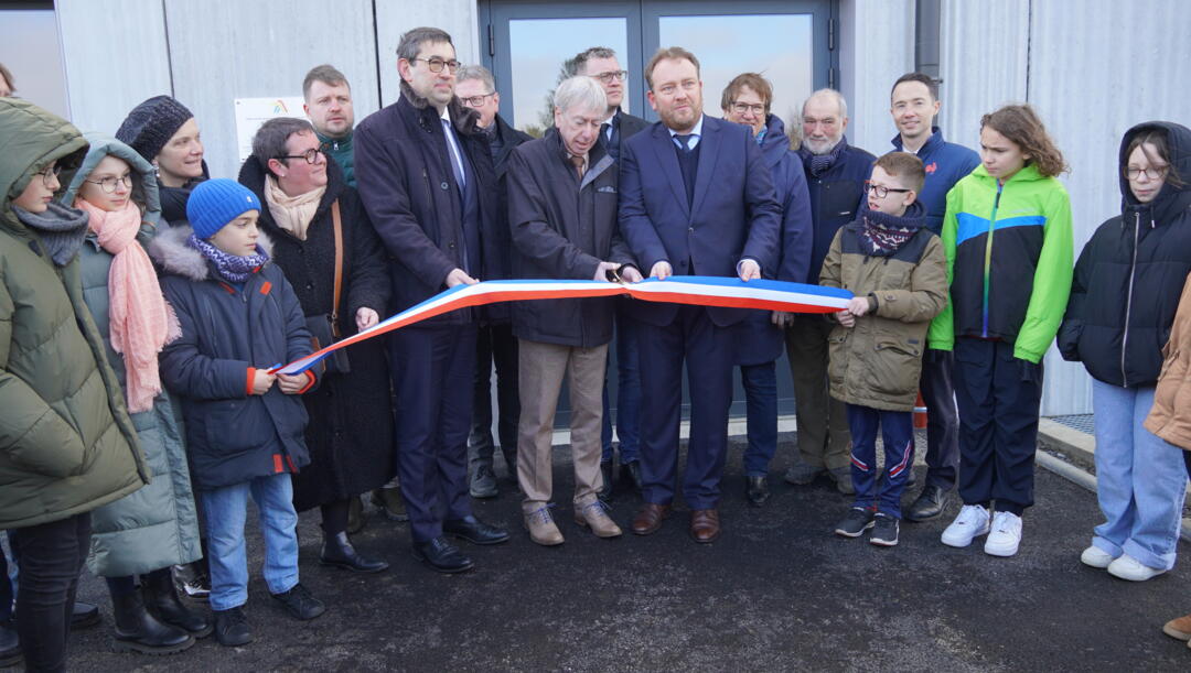 inauguration temps coupé de ruban