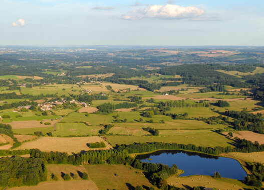 Ardennes Thierache vue du ciel campagne etang