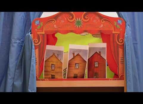 3 p'tis cochons  par le RAM Ardennes Thiérache